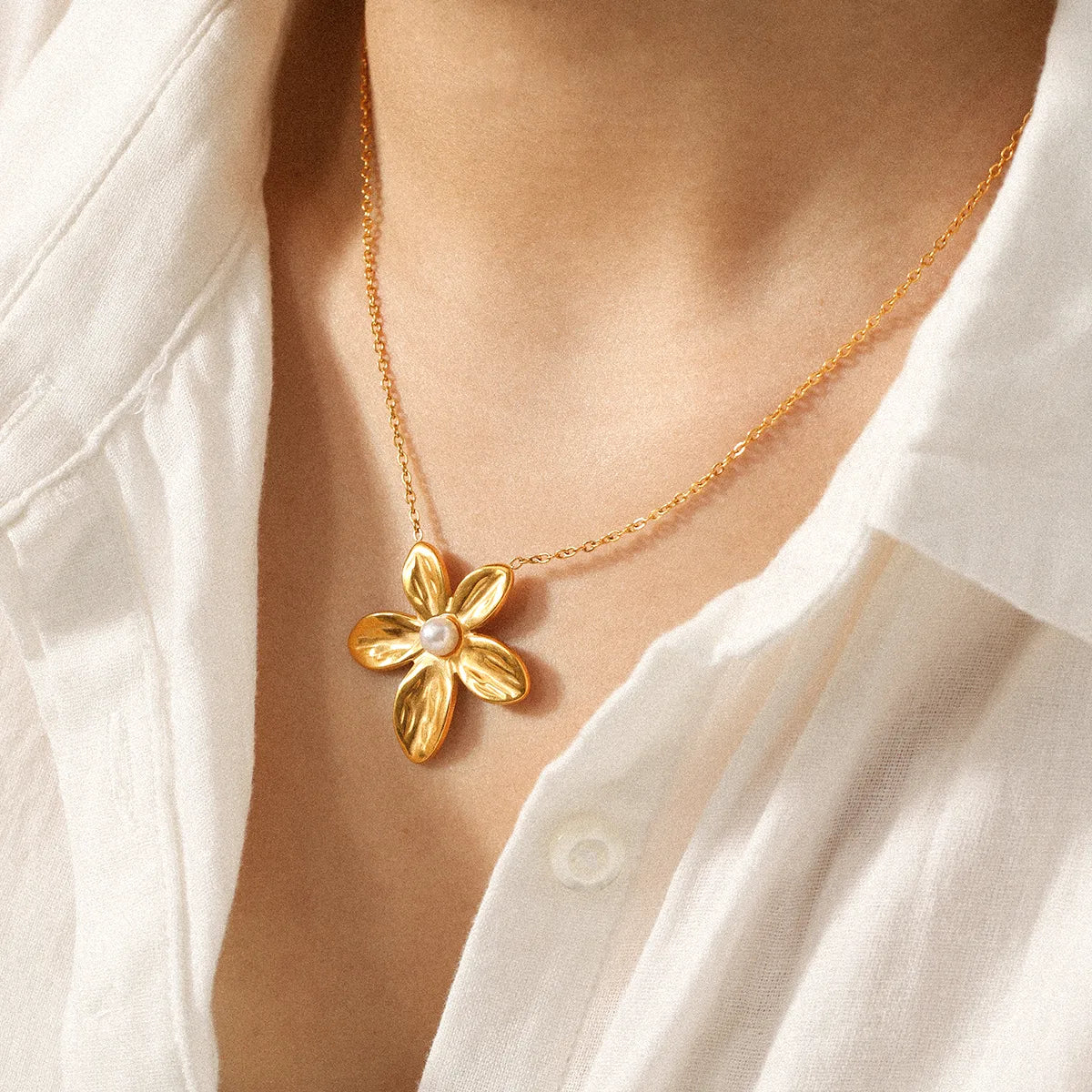 COLLAR FLOR DE LILA