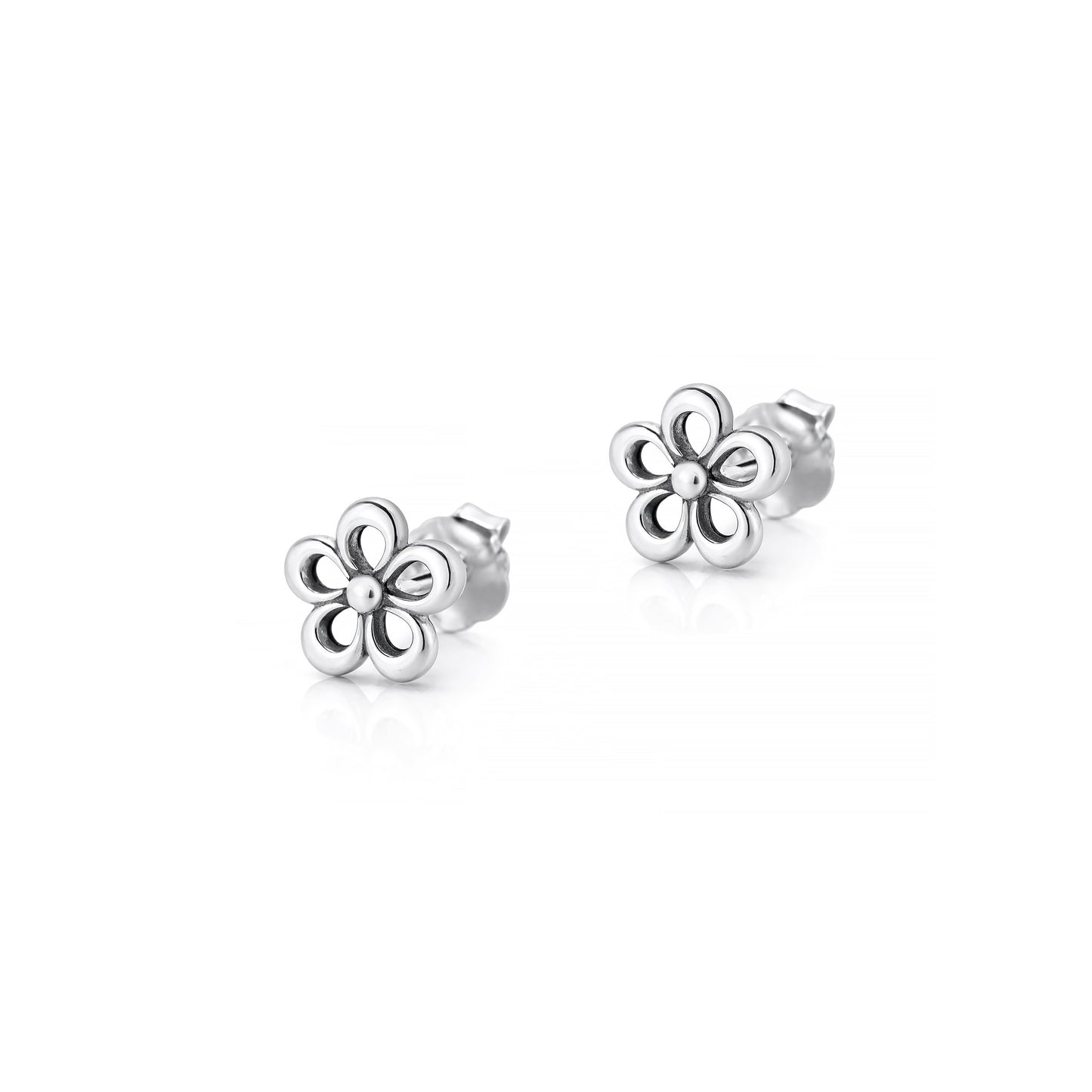PENDIENTES DE PLATA CON FORMA DE FLOR.