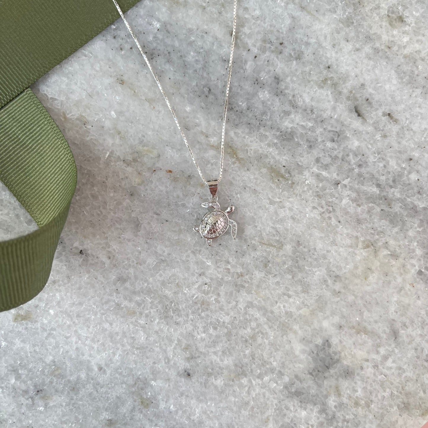 COLLAR DE PLATA CON CIRCONITAS CÚBICAS - TORTUGA