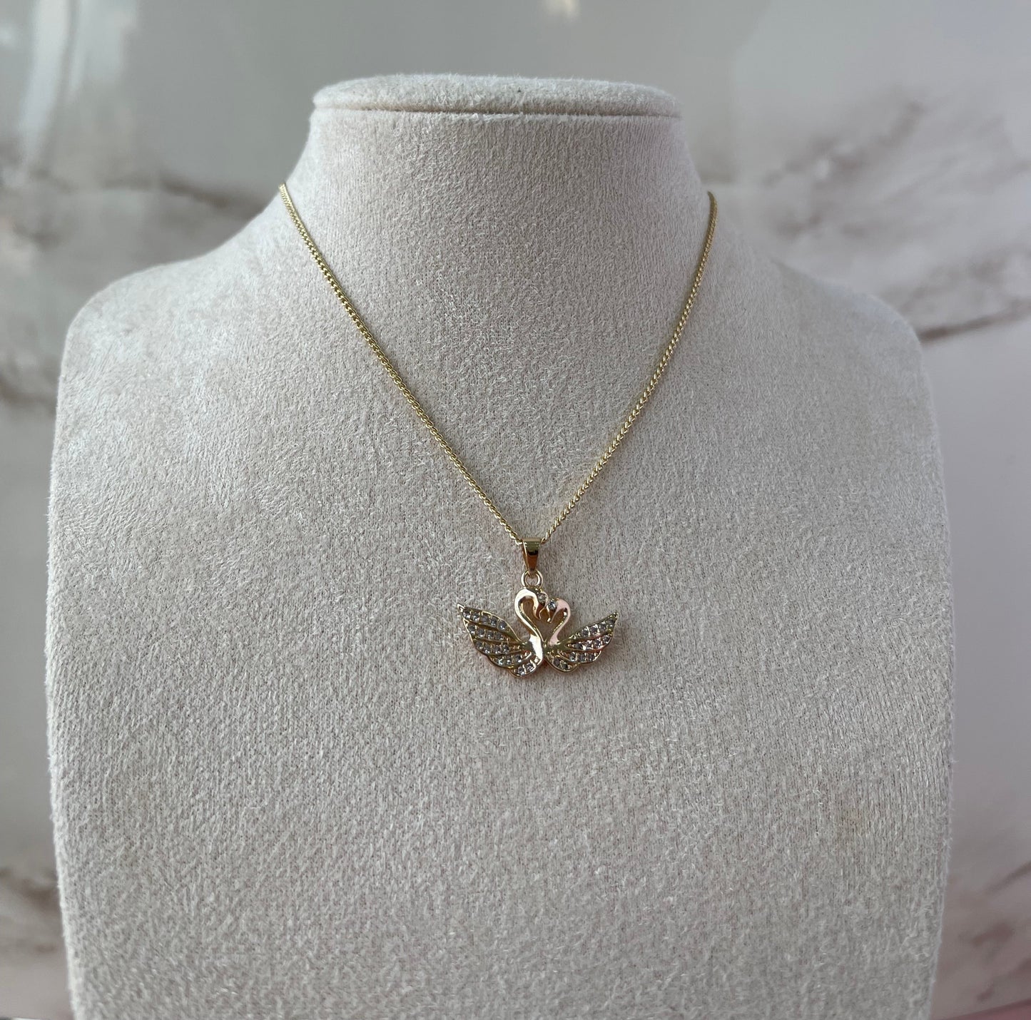 COLLAR DE CISNES