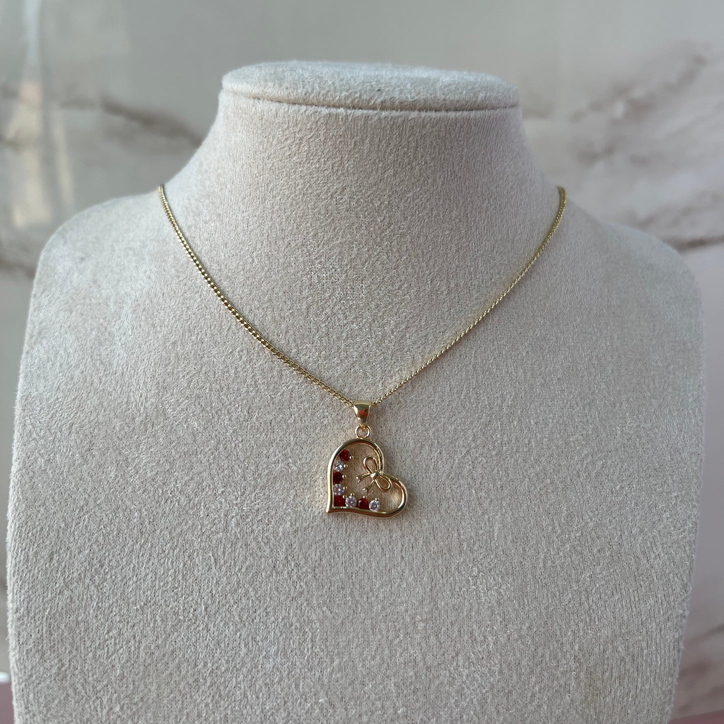 COLLAR CORAZON Y LAZO